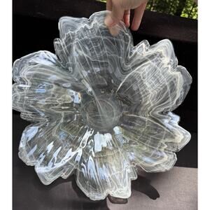 Tammaro Vetro Esseguito Murano Hand Blown Glass White Iris Swirl Glass Bowl 15”